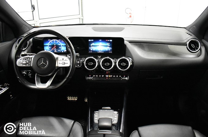 MERCEDES-BENZ GLA 200 d Automatic Premium